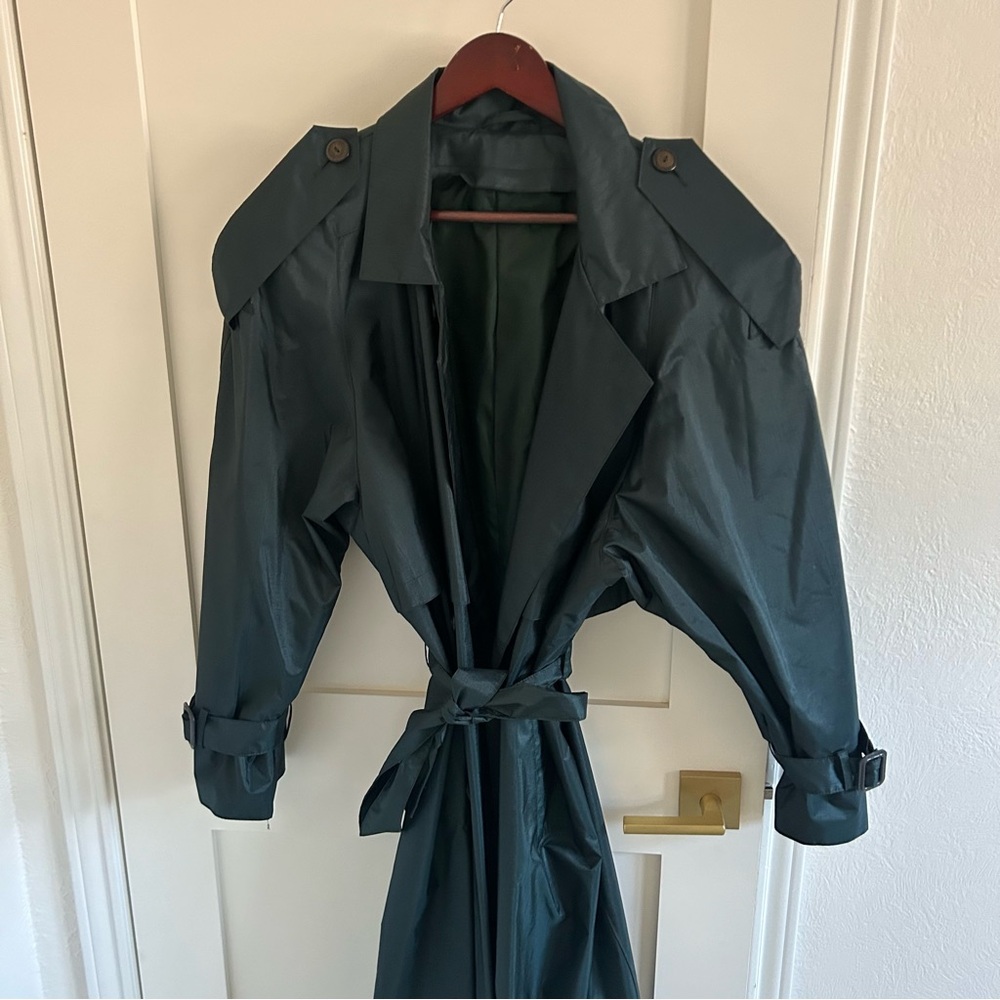 Fabulous Women’s 1980’s vintage Trench Coat in deep sea green size L satin